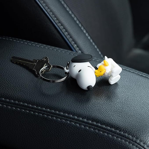 Plasticolor Peanuts Snoopy Holding Woodstock 3-Dimensional PVC Key Chain