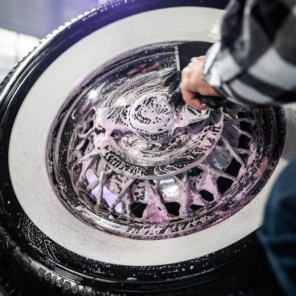 Turtle Wax X Mister Cartoon All Wheel Cleaner, Removes Surface Contaminants, Brake Dust and Rust, Safe for Paint and Wraps, Metal, and Glass, Low Odor Color Changing Formula, 23 oz