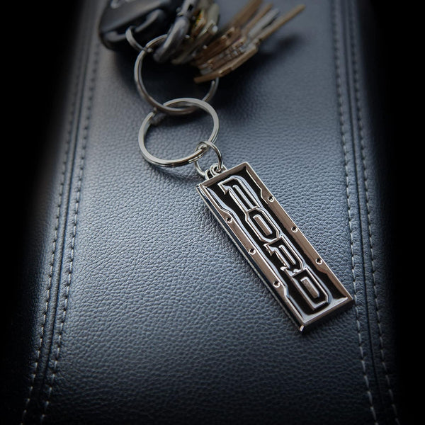 Plasticolor Ford Grill Metallic Keychain – Durable, Stylish Accessory for Ford Fans