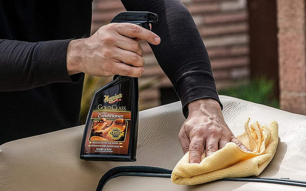 Meguiar's Gold Class Leather Conditioner – Premium Spray Protects & Nourishes Car Seats, Prevents Cracking & Fading