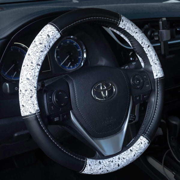 Plasticolor Peanuts Snoopy Expressions Steering Wheel Cover