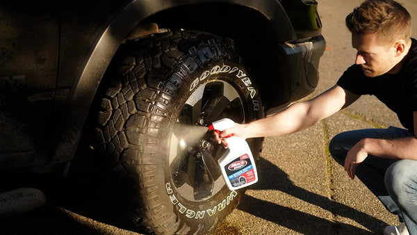 Black Magic Bleche-Wite Tire Cleaner Spray, Fast-Acting Formula Removes Brake Dust & Grime, 32 Oz, 2 Pack